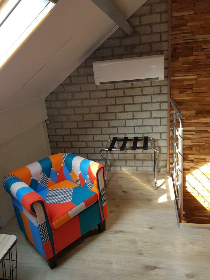 Het Gildehuis Met Sauna En Jacuzzi Stevensweert Exterior photo